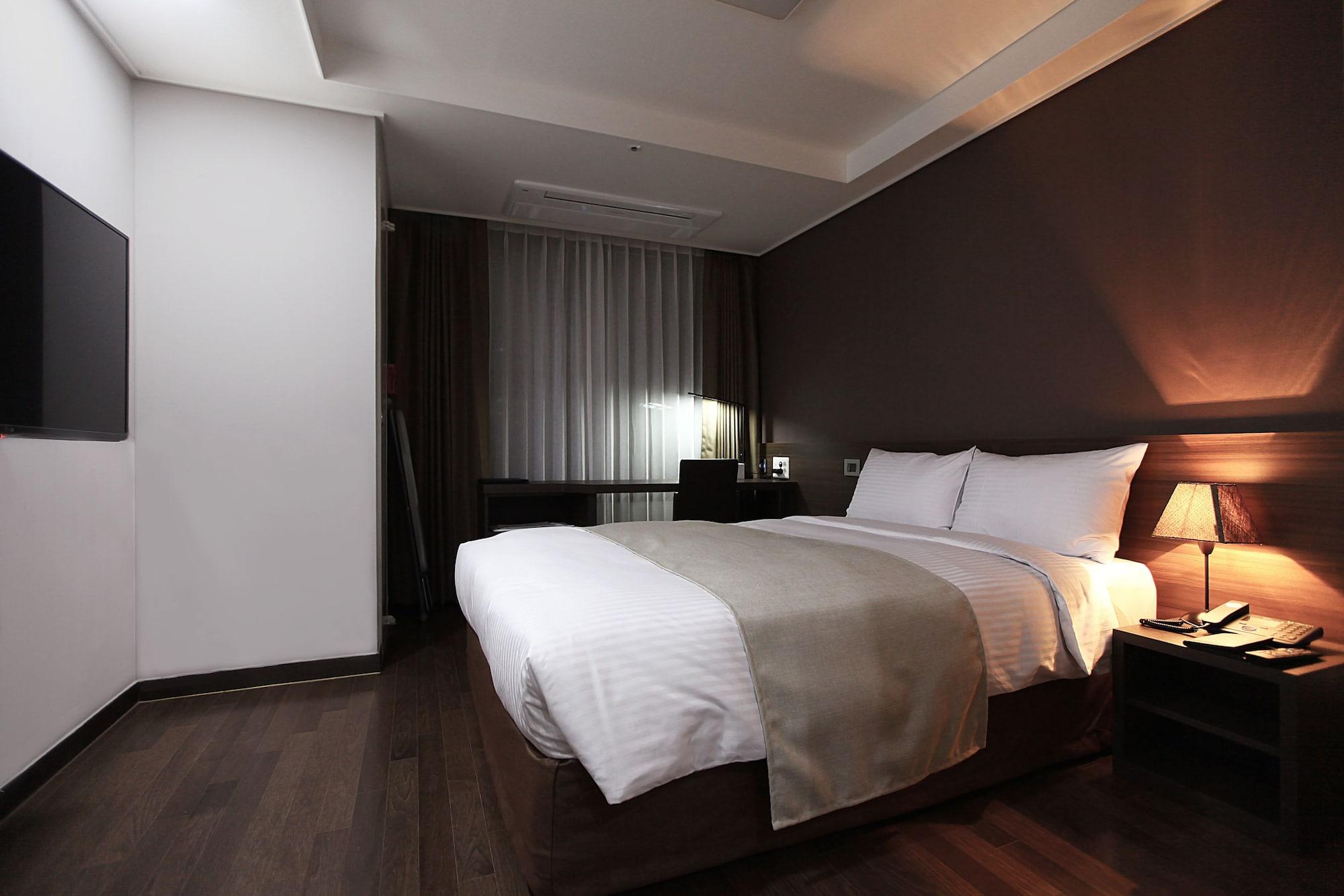 Urban Place Gangnam Hotel