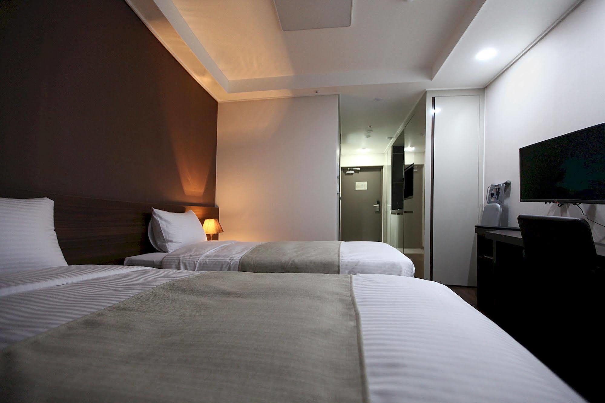 Urban Place Gangnam 3*